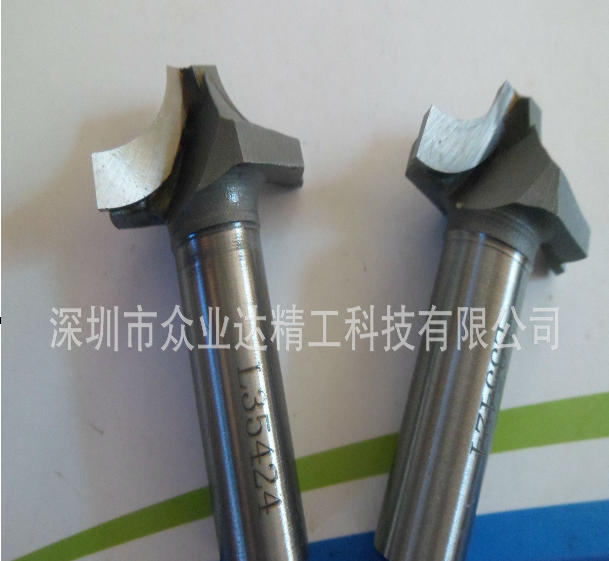 Quais são a velocidade de rotação e a taxa de avanço de uma fresa de soldagem？